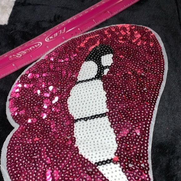 PATCHES - Picture 7 of 16